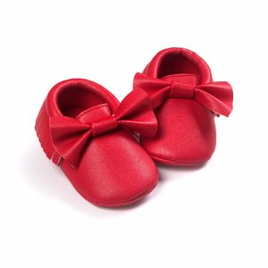 Rouge Bow Knot Nouveau-né Chaussures PU Plume Mode Bébé Fille Premiers Marcheurs Mocassin Fille Bebe Baskets Enfants Pantoufles 0 1 2 Année 210413