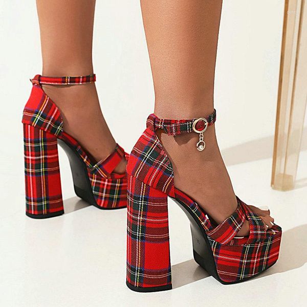 Red Checkered 2024 Sandalias de verano a cuadros Heels Mujeres de talla grande 43 Zapatos de plataforma de mujer europea Bloque de espesor 973