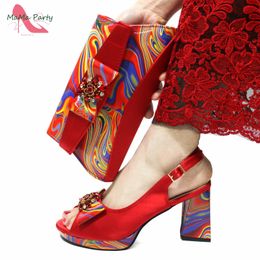 Rode kleur INS Arrivals Italiaans design schoenen Bijpassende tasset Super hoge hakken pumps voor tuinfeest 240130