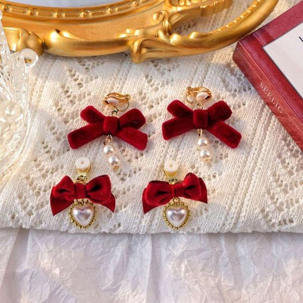 Boucles d'oreilles rouges avec nœud en perle, Clips de tempérament sensoriel sans trous d'oreille, boucles d'oreilles d'automne et d'hiver pour femmes