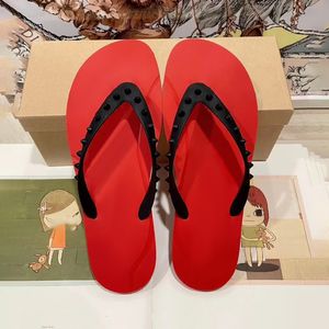 rode Slippers Slipper zomer sandaal slide sandale buitenshuis Sliders anti slip Designer Mule rubber plat Dames heren klinknagel Casual zwart wit strand reizen Schoen onderkant