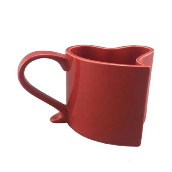 Tasse de cœur rouge avec handle les principales