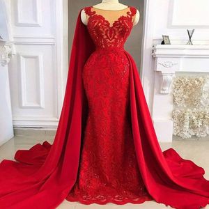 Red Lace Stain Mermaid Evening Pageant -jurken met lange cape 2020 Moderne overgrsk African Sheer Neck Accound Prom -jurken 247Q