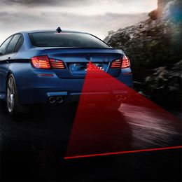 Rode lijn anti-botsing achter-end laser staart mist licht auto rem parkeerlamp fokken waarschuwing licht auto styling