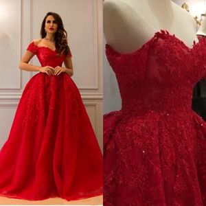 Rood Luxueus Kant 2019 Arabische Avondjurken Sweetheart Beaded Ball Town Tulle Prom Dresses Vintage Formele Partyjurken