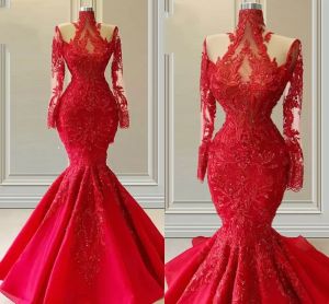 Robes de dentelle luxueuses rouges en soirée porte femme sirène robe de bal illusion à manches longues haut col