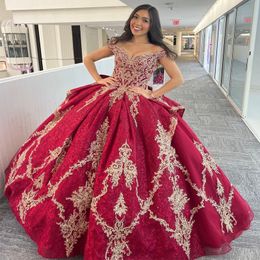 Robe De bal rouge Mexi Quinceanera robes De luxe Appliques dorées perles épaule dénudée douce 16 robe à lacets robes De 15 Anos