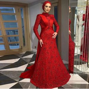 Rode moslimjurken met overskirt kanten rok kralen formele jurken op maat gemaakte Arabische Dubai damesavond draagt 0516