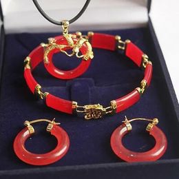 Rode natuurlijke Jade 18KGP Draak hanger ketting oorbellen armband set