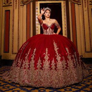 Robe De bal rouge à épaules dénudées, robes De Quinceanera dorées, Appliques florales, perles en dentelle, Corset en tulle, robes De 15 ans