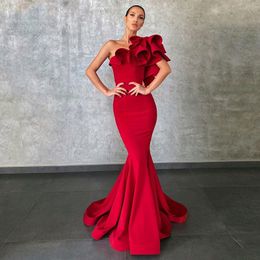 Robe sirène rouge asymétrique épaule dénudée, à volants fleuris, en Satin, robe de soirée formelle, avec traîne, robe de bal, 326 326