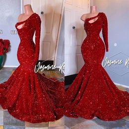 Rouge une épaule paillettes sirène longues robes de bal 2020 à manches longues robe de soirée froncée grande taille robes de soirée formelles BC3613254s