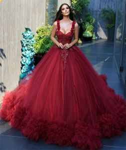 Rode Puffy Prom Dresses Spaghetti Geappliceerd Kant Kralen Ruffles Tule Chic Avondjurken Sweep Trein Custom Made Moslim Formele Partyjurken