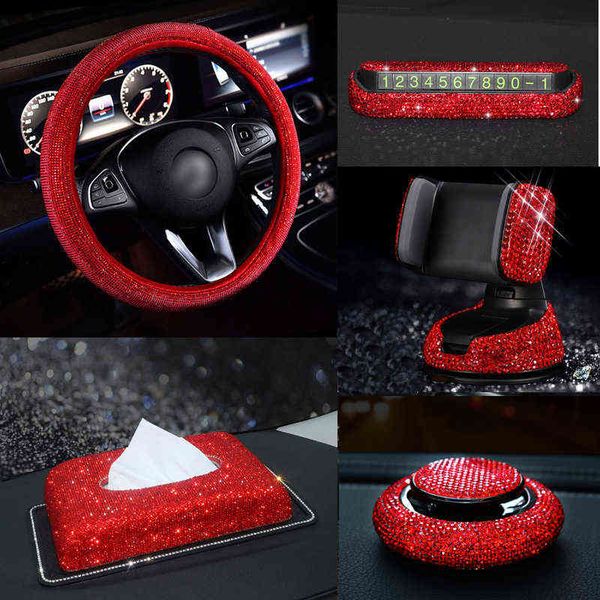 Accesorios interiores del coche del Rhinestone rojo para las mujeres Cubierta del volante del diamante Cristal Soporte de montaje del coche Llavero Caja de pañuelos Deco J220808