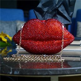 Sac de dîner en strass rouge pour femmes, petites pochettes en cristal brillant, sac de soirée de luxe, sac à main de fête de mariage, sac à main avec chaîne, sac à bandoulière 240109