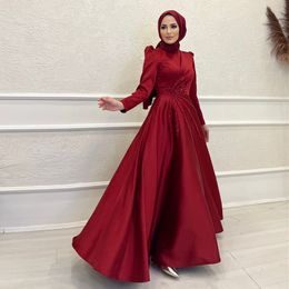 Rood Satijn Kralen Moslim Avondjurken Arabisch Dubai Hijab Formele Jurken Met Lange Mouwen Ruches Rok A-lijn Robes De Soiree 326 326