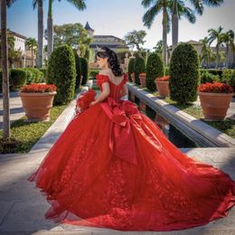 Rood glanzende quinceanera jurken baljurk uit schouder gezwollen zoete jurk dflowers met grote boog beroemde feestjurken afstuderen