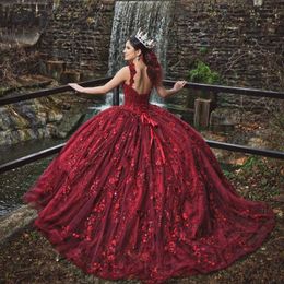 Rouge brillant col en v Appliques hors de l'épaule robe de Quinceanera robe de bal balayage train Tulle princesse fête robe de bal robes de 15