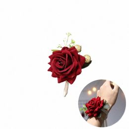 Soie rouge Rose Poignet Fr Corsage Demoiselle D'honneur Groomsman Boutnière Bracelet Main Fr Mariée Marié Accessoires De Mariage e4Qs #