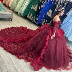Red Sparkly Crystal Appliques Lace Quinceanera -jurken Ball Jurk Mouwloze Beading Flower Ruffles Corset voor zoete 15 meisjes