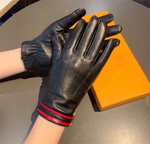 Rood gestreepte vijf vingershandschoenen Dames Fleece Letter Glove Winter Warming Riding Protection Handschoenen