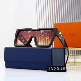 Lunettes de soleil rouges Tendance de mode pour hommes imprimés Net 2024 Newxgk4