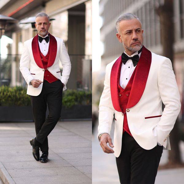 Rouge blanc hommes mariage Tuxedos velours châle revers hommes Tuxedos tenues affaires vêtements de cérémonie veste pantalon costumes 3 pièces