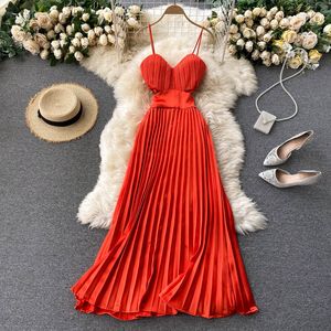 Rood / geel / zwart sexy spaghetti riem jurk vrouwen elegante holle hoge taille geplooide vestidos vrouwelijke partij gewaad nieuw 2020 x0521