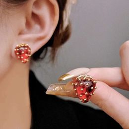 Red Zirkon Strawberry Women's Stud Oorrings 2023 Trend Sweet Simple Design Fruit Jewelry Gepersonaliseerde oorbellen