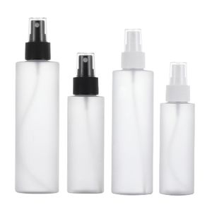 Embalaje recargable Botella de plástico Frost Saño plano Pet Black White Spary Press Bomba con cubierta transparente Contenedor de envasado cosmético portátil 100 ml 200 ml