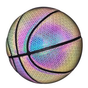 Lueur d'usine de logo faite sur commande de boule de prix de basket-ball réfléchissante dans la boule foncée