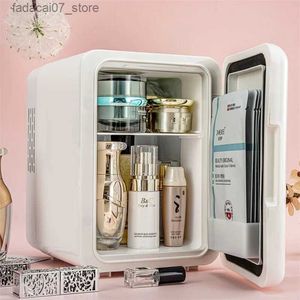 Réfrigérateurs Congélateurs Mini réfrigérateur 4L congélateur de beauté pour le maquillage et les soins de la peau portable voiture et ménage machine chaude et froide de haute qualité 12/220 V BX25 Q240326