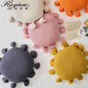 Regina schattige kwastje zachte ronde zitting kussen pluizig kawaii home decor katoenen bed gooien kussen auto sofa stoel gebreide rugkussens 211110