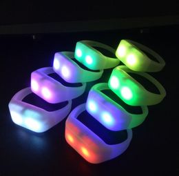 Afstandsbediening LED Siliconen Armbanden Polsband RGB Kleur Veranderende Met 41 Toetsen Controle Lichtgevende Polsbandjes Voor Clubs Concerten Prom SN6913