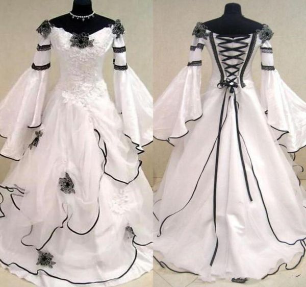 Vestidos de novia medievales en blanco y negro del Renacimiento Vintage Vestido de Novia Celtic Vestidos nupciales con mangas de ajuste y bengalas Flowe6678169