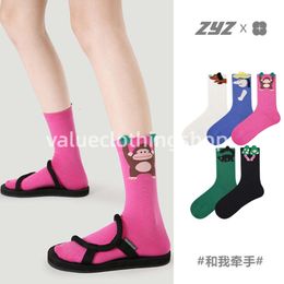 Chaussettes pour femmes Renaissance printemps et été chaussettes de chiot en trois dimensions chaussettes pour enfants Instagram tendance champignon désossé coton chaussettes à tube moyen