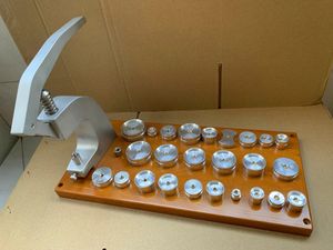Kits d'outils de réparation outil de montre No 5500 A - 25 pièces matrices de pressage jeu de presse pour le montage des dos de boîtier en cristaux