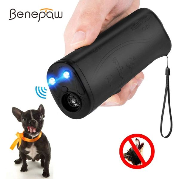 Repelentes Benepaw Repelente ultrasónico de mano para perros Chaser Linterna LED Seguro Eficaz Dispositivo de entrenamiento para mascotas Anti ladridos Fácil de llevar