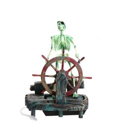 Resina Pirata Calavera Capitán Decoraciones del acuario Aquelado de la rueda de la rueda del esqueleto Estatua de peces decoración del adorno 240429