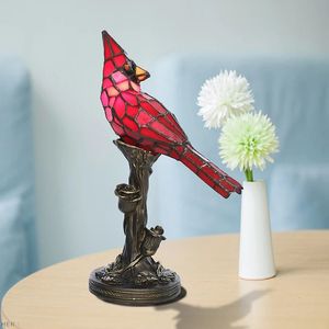 Lampe de table en résine oiseau rouge cardinal vitrail bureau veilleuse figurine el pour chambre salon décoration de noël 240124