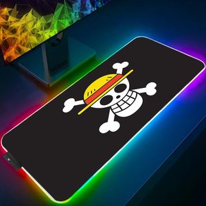 Rusts LED Light Muse Pad voor computermuiskussen anime Desk Mat PC Gamer Cabinet voor kantoor één stuk grote mouspad RGB -tafelpad