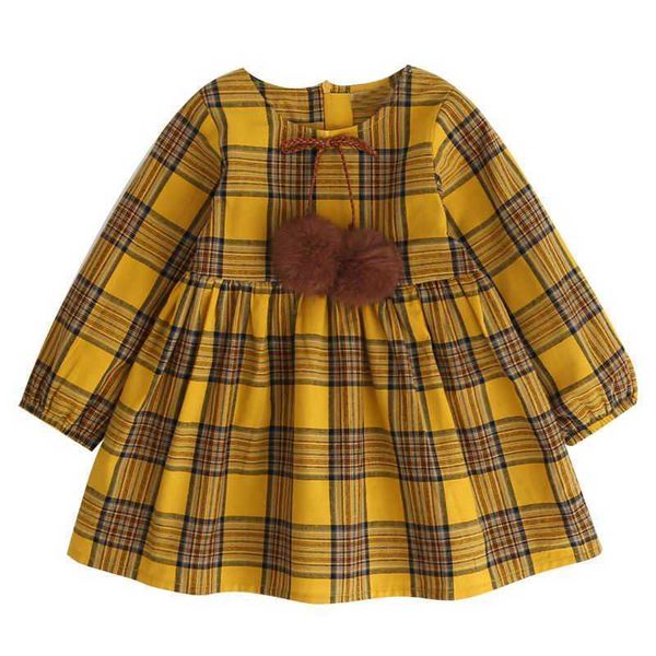 Venta al por menor primavera otoño niñas vestido estilo inglaterra amarillo tela escocesa piel bola arco bebé princesa niños ropa 3-7t AZ1061 210610