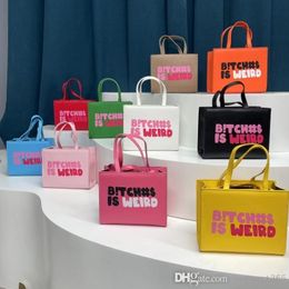 Venta al por menor The Tote Bag Bolsos de mujer Frase popular Pequeño cuadrado Crossbody Shoulder Message Bag