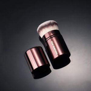 Brusque de maquillage kabuki rétractable Cheveux synthétiques denses courts de fond de teint travelsisé Contour Contour Beauty Cosmetics Tools8060512