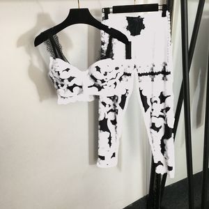 Rétro Baroque femmes pantalons hauts ensemble concepteur Sexy recadrée tenues de Yoga dentelle conception femme Camis haut Leggings ensemble