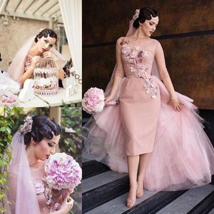 Retro Blush Pink Vestidos de novia Bateau Neck Medias mangas Flores hechas a mano Funda de tul Longitud del té Vintage Short Wedding Party Dre231p