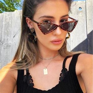 Retro Cateye Femmes Lunettes de soleil Marque Petit plastique Vintage Red Mirror Sun Suner Female Eyewear UV400 GAFAS1 320E