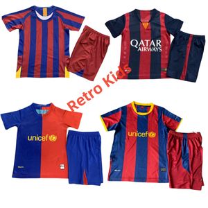 Maillot de Barcelone rétro pour enfants Barcelone 04 05 08 09 10 11 14 15XAVI RONALDINHO RONALDO RIVALDO GUARDIOLA Iniesta Final Classic Maillot de foot Ensemble pour enfants