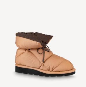 Rétro Classique 2021 Haute Qualité Camping Camping Mode Short hiver Bottes de neige à fond plat Chaussures Femmes Bow Boîte Original 35-41