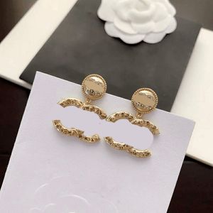 Rétro Style Classique Lettre Designer Boucles D'oreilles Diamant Plaqué Or Boucle D'oreille Pendentif pour Femmes Haute Qualité Bijoux Accessoires Cadeaux